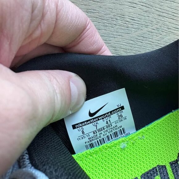 NIKE Men's Grey and Green Free Run Shoes (Size US 8M) - Picture 4 of 5